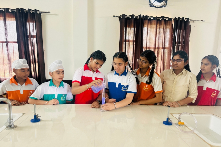 chemistry lab (2)